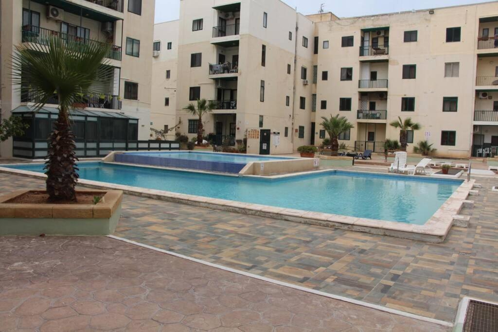 Deluxe Apartment With Pool In The Heart Of St Pauls Bay St. Paul's Bay Dış mekan fotoğraf